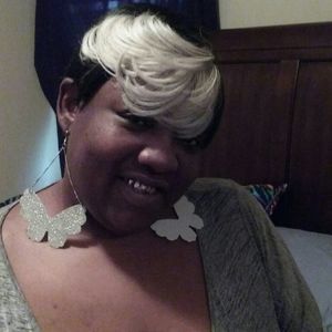 Meet your Posher, Monica