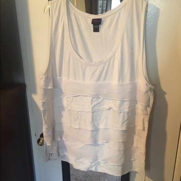 Torrid white tank top size 4