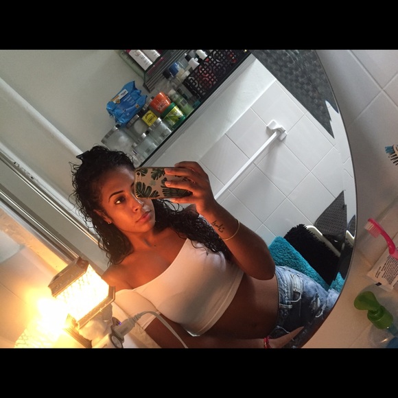 Meet your Posher, Michelle - Picture 1 of 1