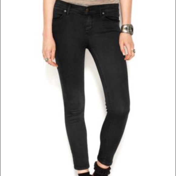 Freepeople classic low-rise skinny jeans!