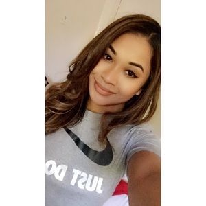 Meet your Posher, Surletta