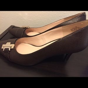 Nine West pumps!