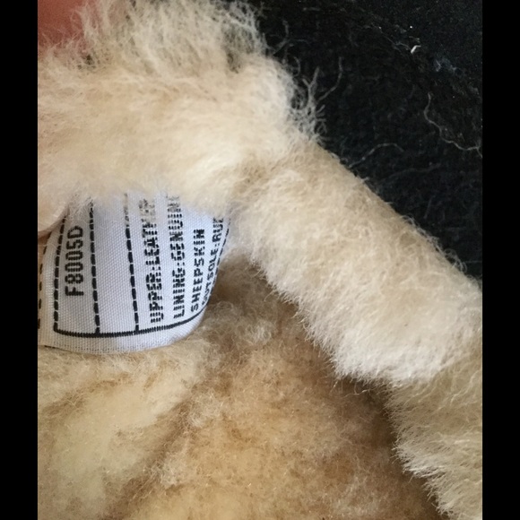 New UGG black Sz 7 - Picture 4 of 4