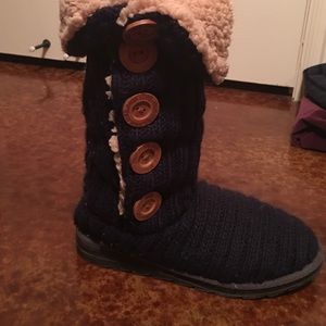 Sweater boots
