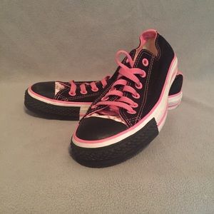 Custom pink and black heart converse