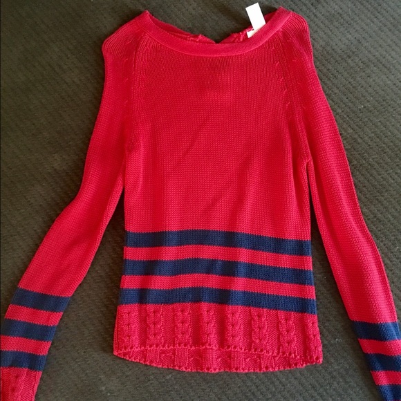 Never worn adorable sweater!