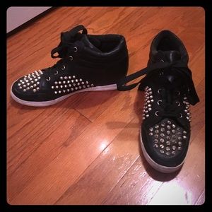 Jessica Simpson black studded shoes