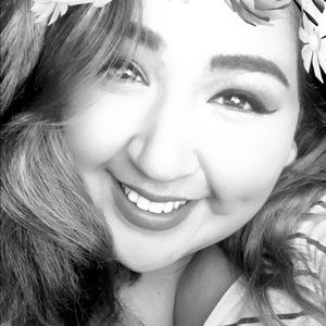 Meet your Posher, Isela