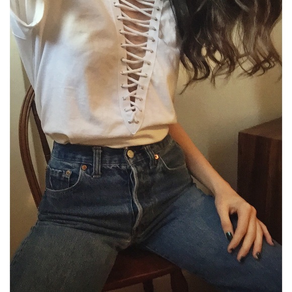 🚫SOLD🚫🍍Vintage 501 Medium Wash Levi's 25🍍 - Picture 2 of 3