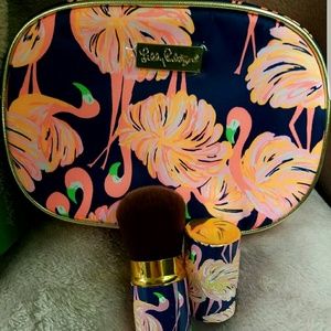 NWT lilly pulitzer gimme some leg makeup bag