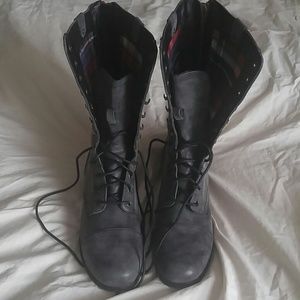 Offer...MADDEN GIRL..Charcoal Grey combat boots