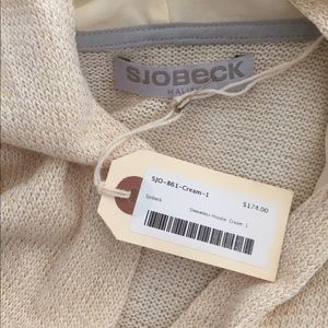 sjobeck Tops - Beige Top sjobeck Tops - Beige Top