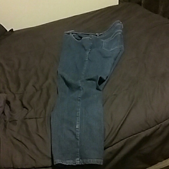 Jeans - Picture 4 of 4