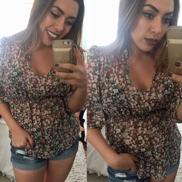 Tops - Flowered top. Tops - Flowered top.