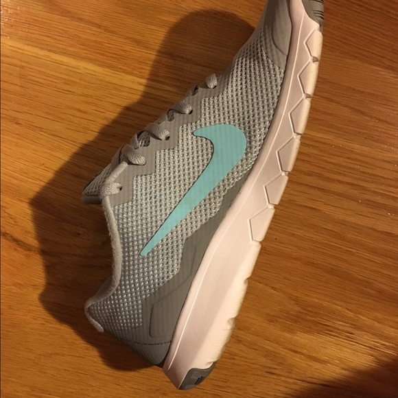 Nike Flex Experience Run 4 - Picture 2 of 4