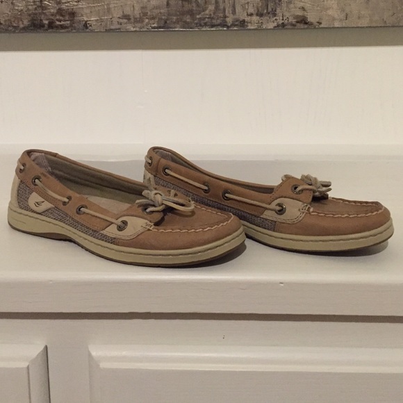 Sperry boat shoes!