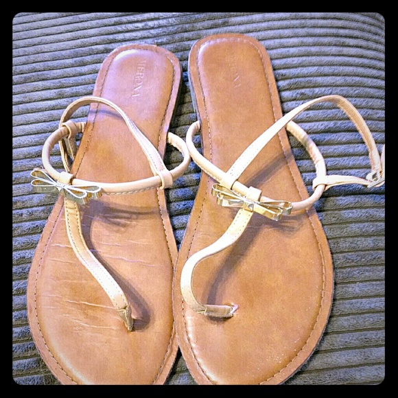 bow sandles