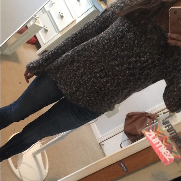 Black and white knit sweater - Picture 1 of 1