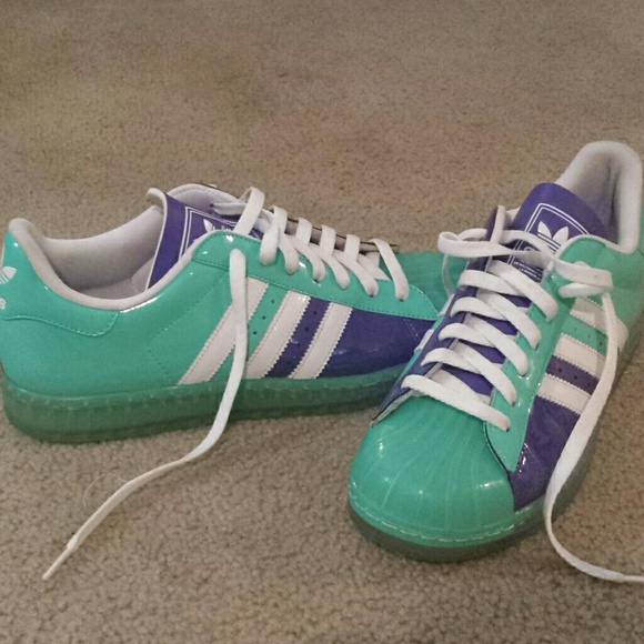 Two-toned Adidas LIKE NEW!!