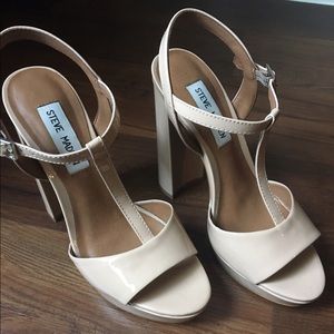 Steve Madden tan patent leather heels