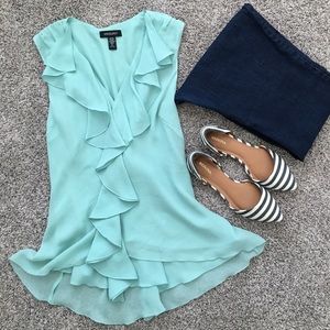 NWT Highlow ruffled top