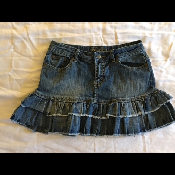 Ruffled younique blue jean mini skirt