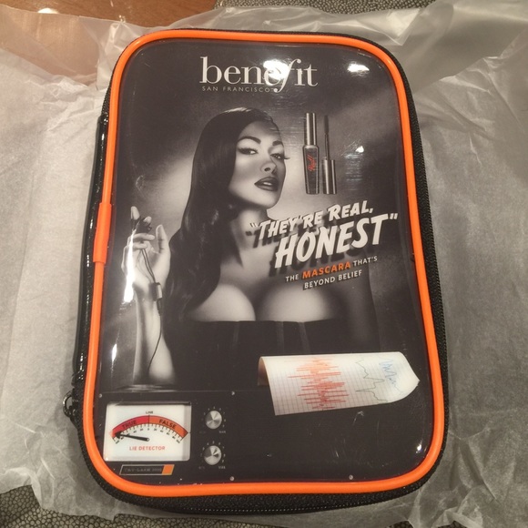 ‼️SOLD‼️⭐️BENEFIT ❤️B U N D L E❤️COSMETICS + BAG⭐️ - Picture 2 of 8