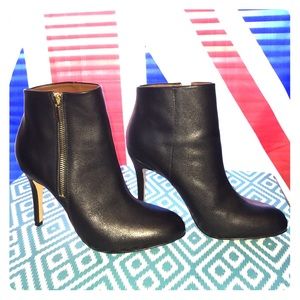 Banana Republic black leather ankle booties