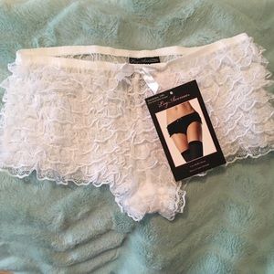 White lace ruffle costume lingerie burlesque