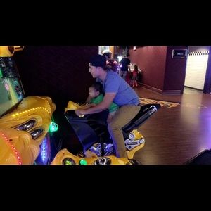 Meet your Posher, Eddie