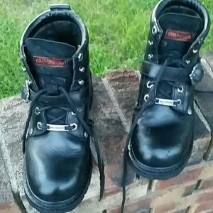 On hold for penny Davis Harley Davidson boots