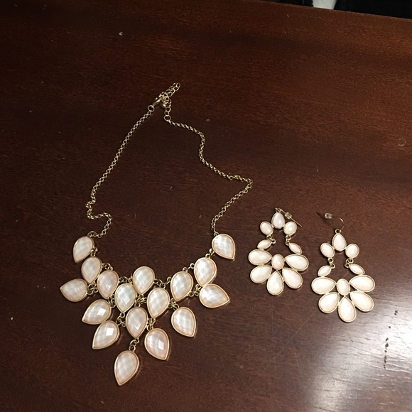 Light pink statement necklace and earrings set