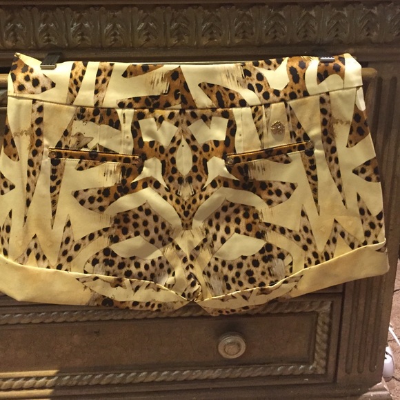 Gorgeous Roberto Cavalli shorts 42 (6/8) - Picture 2 of 4