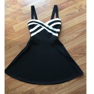 Mini Black & White Dress👗