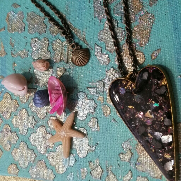 Heart-shaped resin dichroic glass pendant Chain - Picture 1 of 4