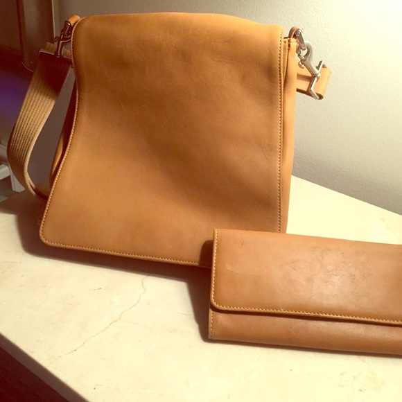 Coach leather cross body bad with matching wallet