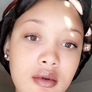 Meet your Posher, Christy