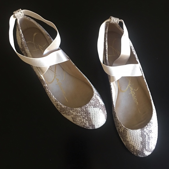 Jessica Simpson ballet style flats!