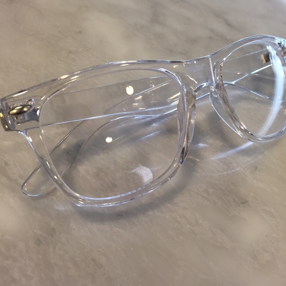 Clear Frames Eye Glasses - Picture 3 of 4