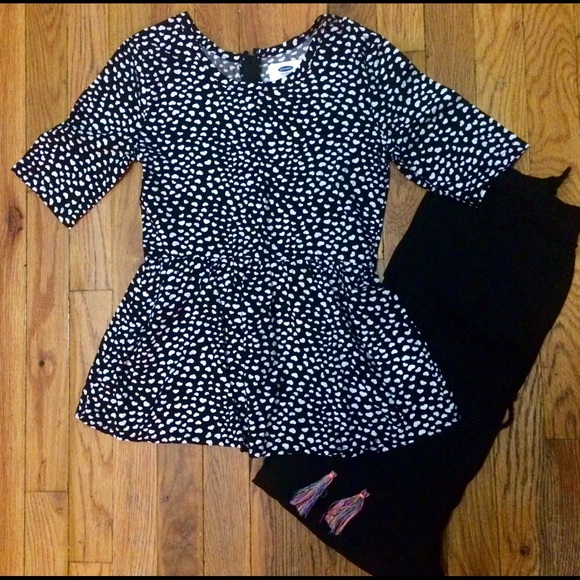NWOT** Blouse Black & White For Girls. 💓