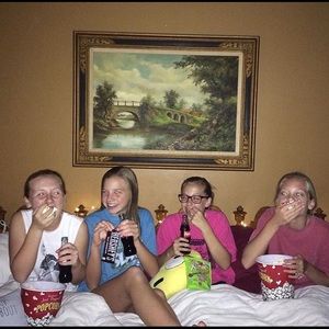 Meet your Posher, Lydia