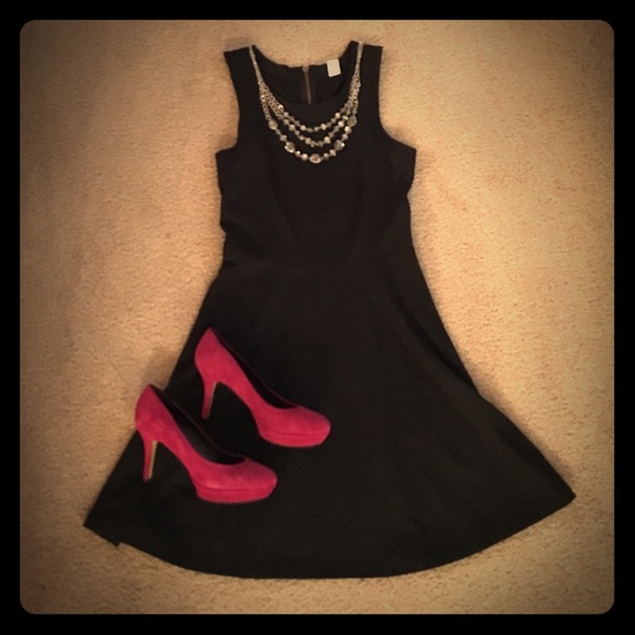 Old Navy Dresses & Skirts - ⭐️last chance⭐️Old Navy LBD