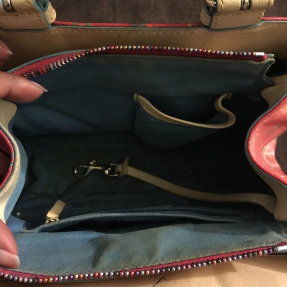 Dooney & Bourke purse - Picture 3 of 4