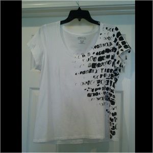 Kenneth Cole Reaction black & white tee