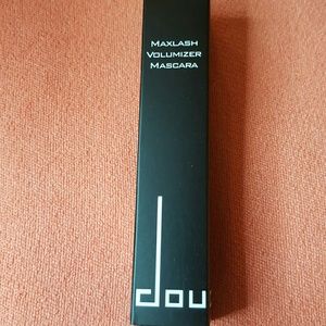 Doucce Black Mascara