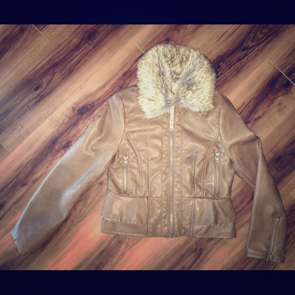 Little girls size small jacket (6/7)