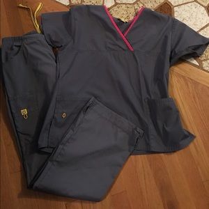 Wonder wink gray scrubs