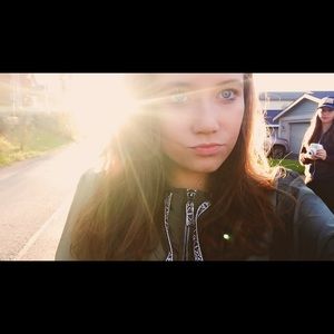 Meet your Posher, Mara