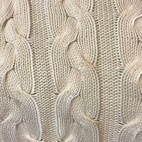 Eddie Bauer Sweaters - Eddie Bauer cable knit sweater 100%cotton Eddie Bauer Sweaters - Eddie Bauer cable knit sweater 100%cotton