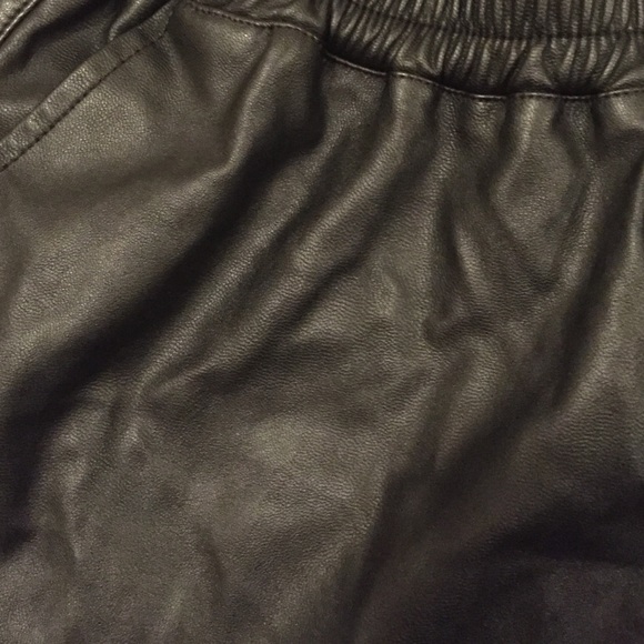 BUNDLE of leather shorts & off the shoulder shirt - Picture 2 of 3